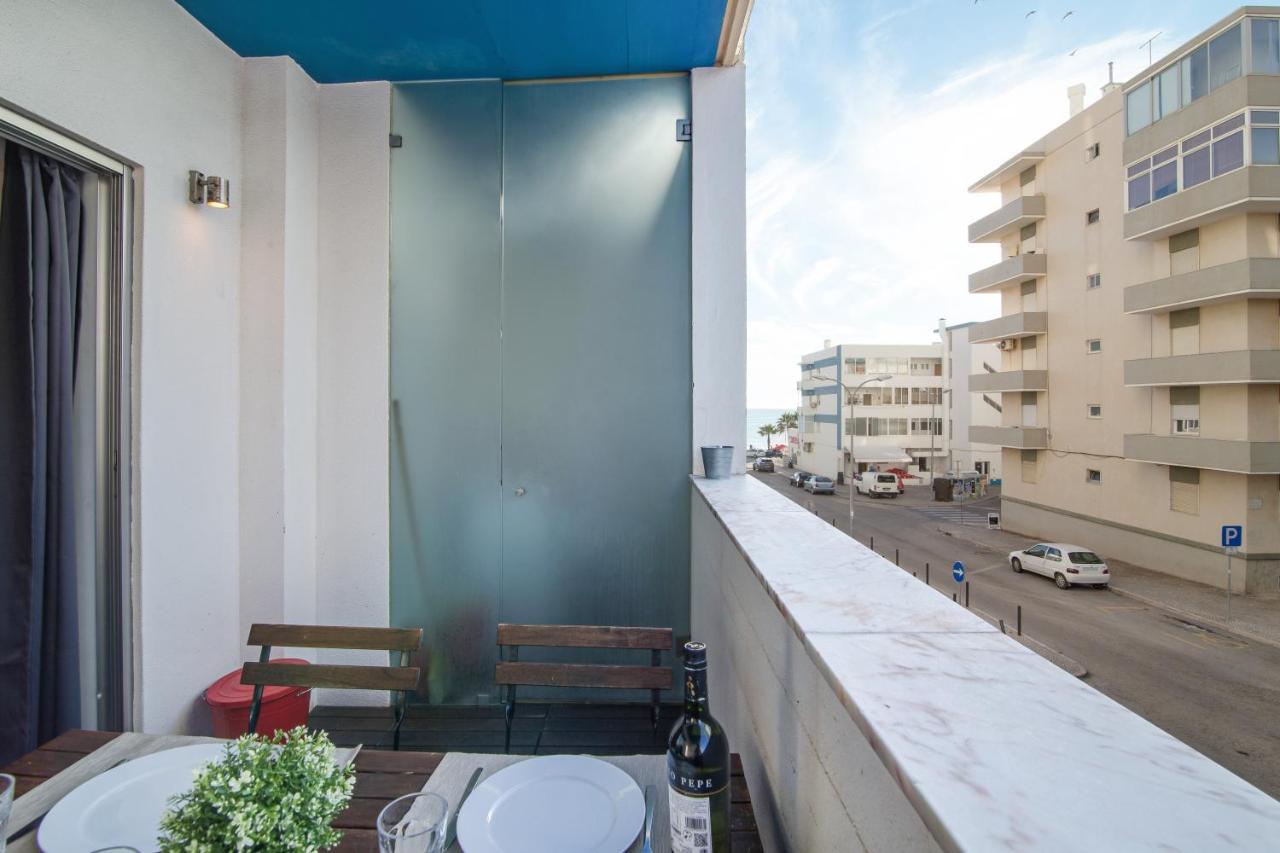 Modern Apartment By The Sea Quarteira Exterior photo